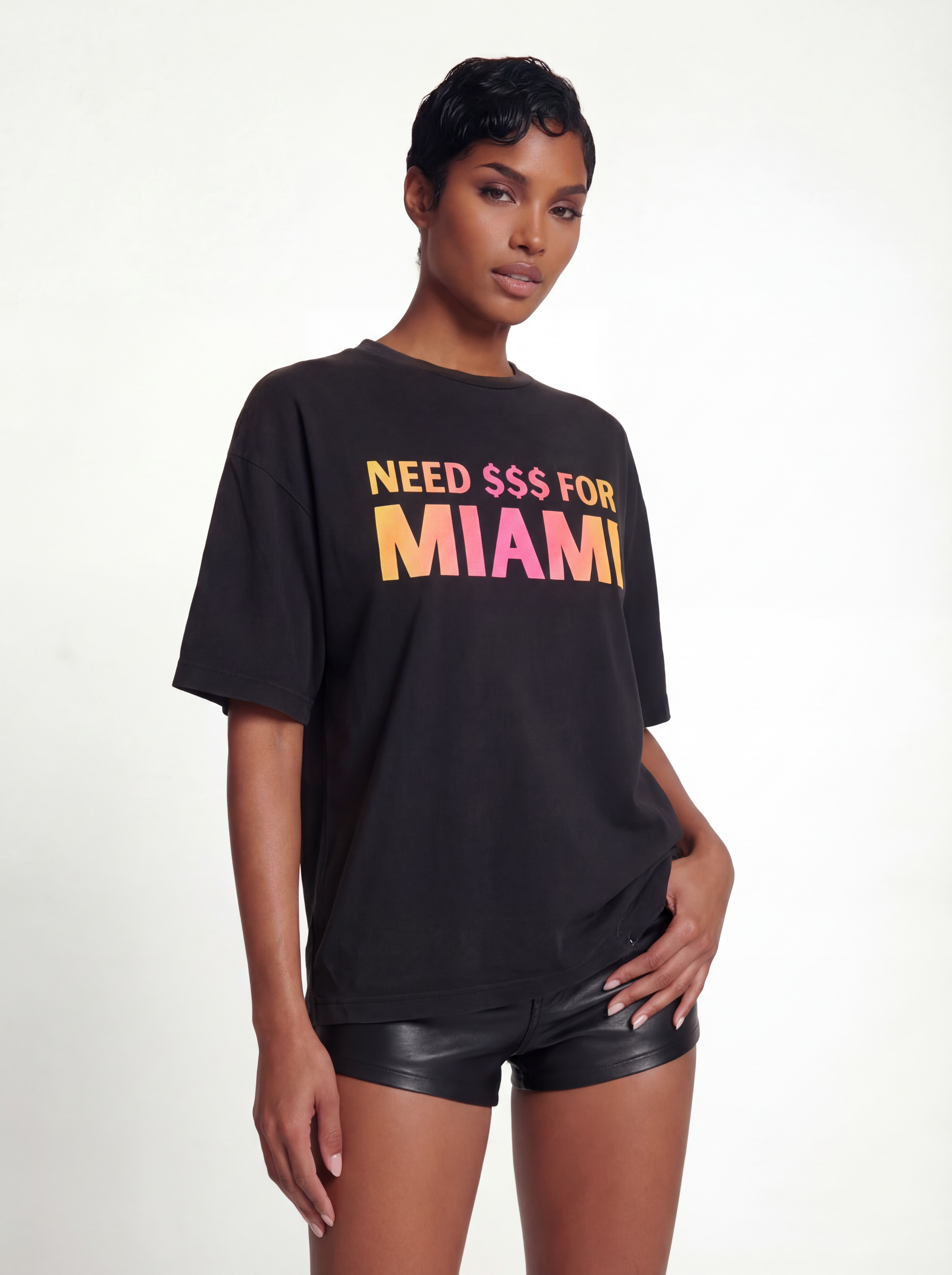 HOT BODY TEE (BLACK)
